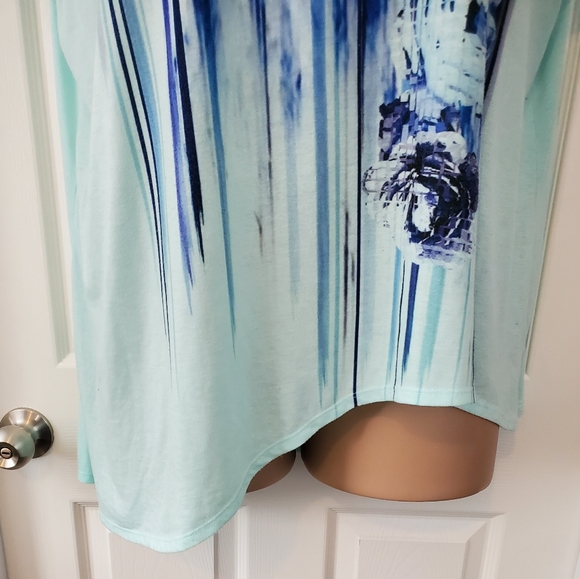 6th & Lane by Lane Bryant Asymmetric Top - Picture 5 of 13